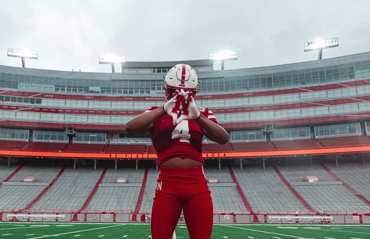 4-Star LB signs with Nebraska over Alabama
