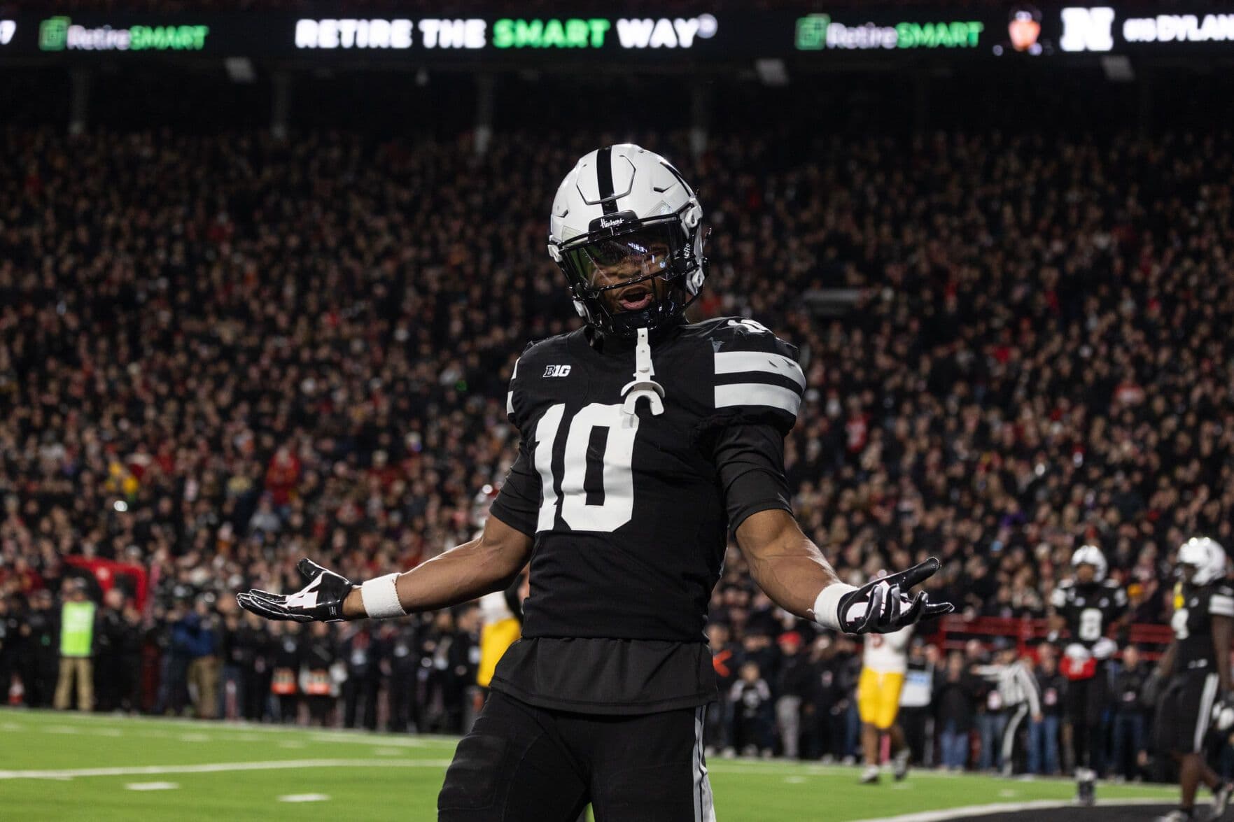 Andrew Marshall Added to Chuck Bednarik Award Watch List
